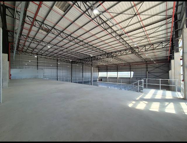 2,322M² WAREHOUSE TO LET IN ATLANTIC HILLS
